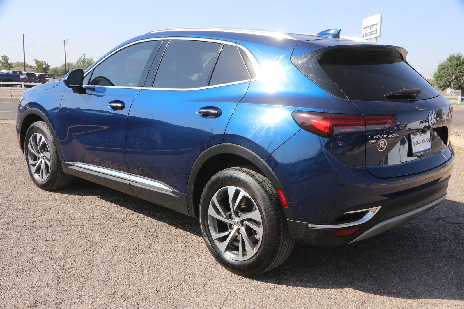 Used 2023 Buick Envision Essence AWD/4WD image 5