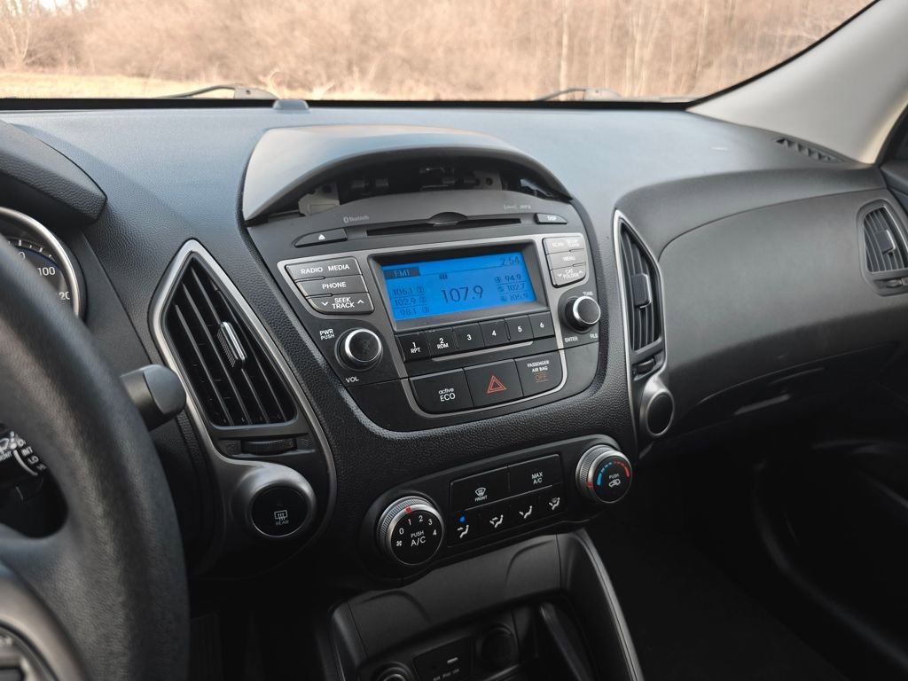 Used 2015 Hyundai Tucson GLS w/ Option Group 02 FWD image 14