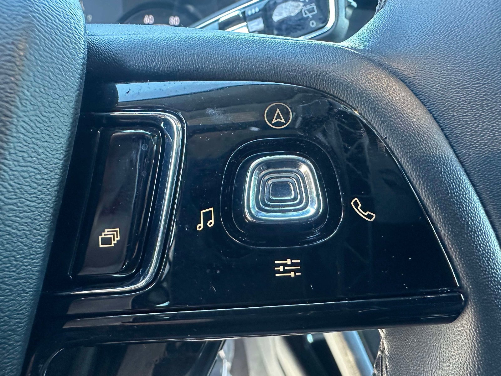 Used 2022 Lincoln Corsair AWD w/ Equipment Group 101A image 16