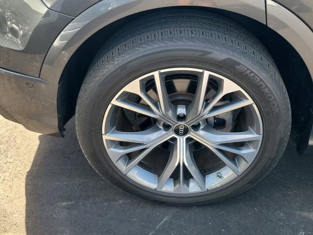 Used 2023 Audi Q8 Prestige image 8