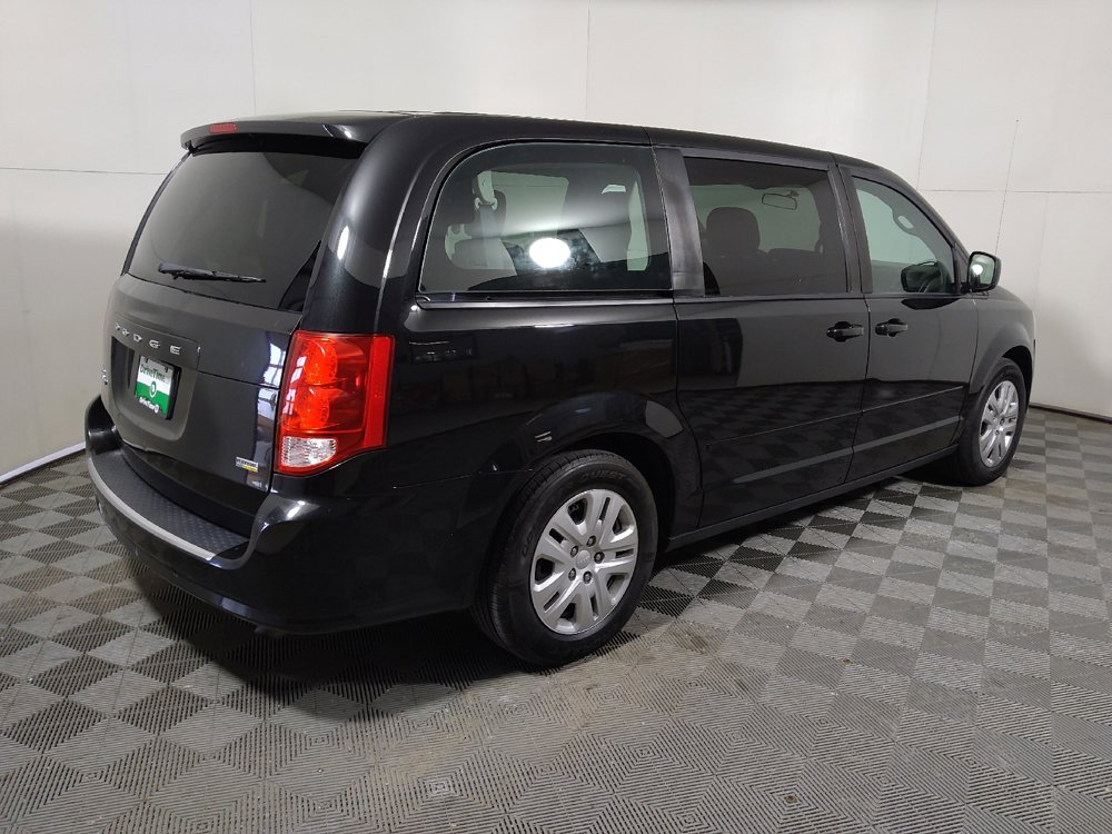 Used 2017 Dodge Grand Caravan SE FWD image 9