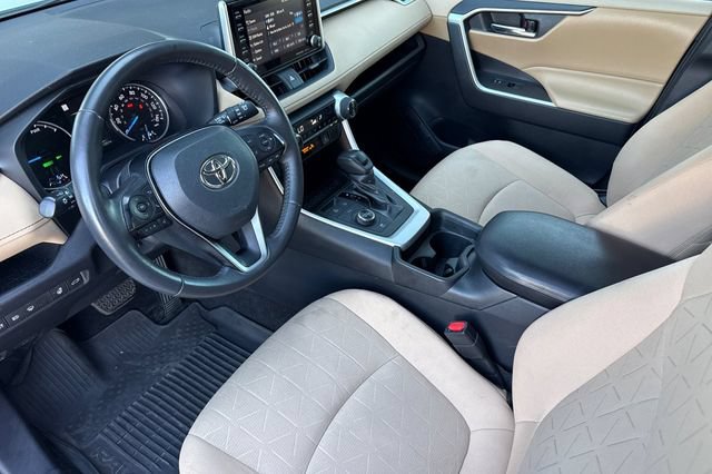 Used 2021 Toyota RAV4 XLE w/ Convenience Package AWD/4WD image 12
