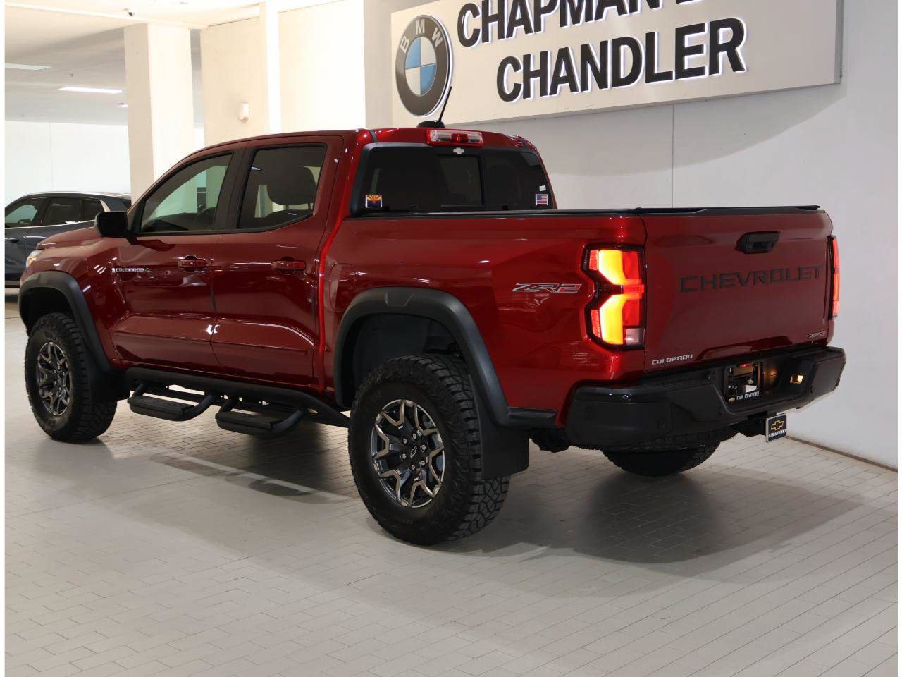 Used 2025 Chevrolet Colorado ZR2 w/ Technology Package AWD/4WD image 5