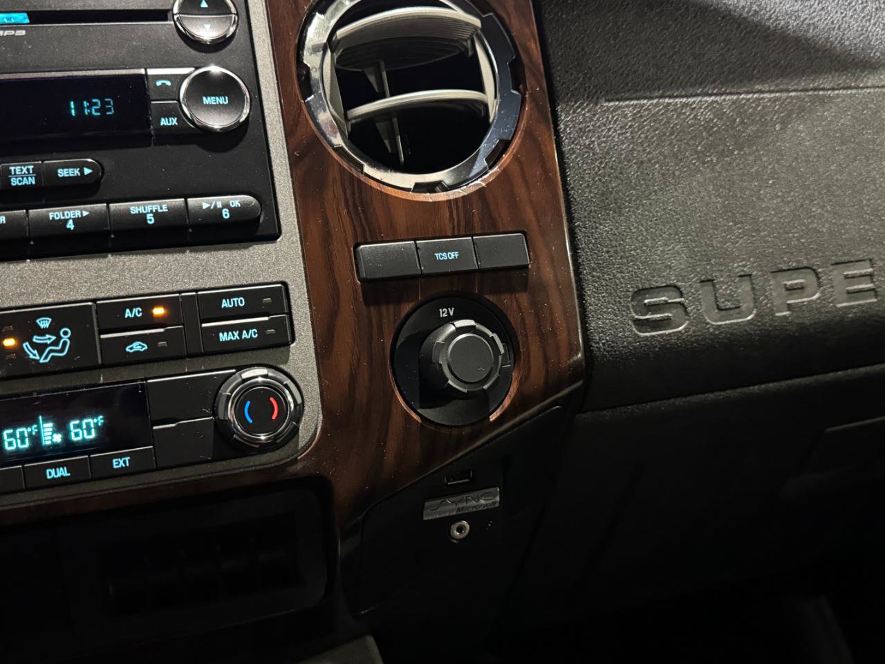 Used 2011 Ford F350 Lariat w/ Chrome Pkg AWD/4WD image 28