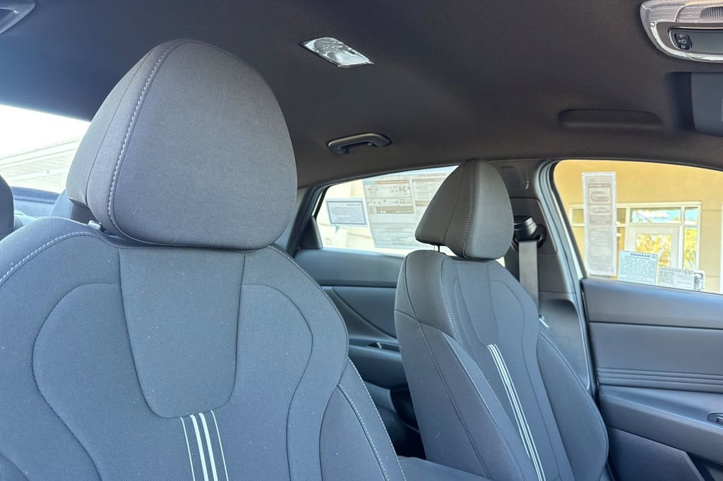 New 2025 Hyundai Elantra Sport image 13