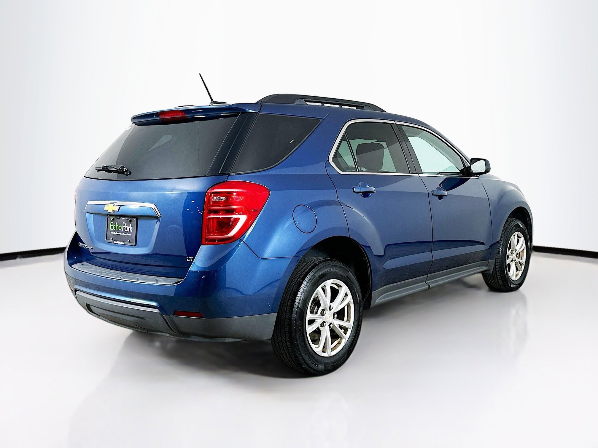 Used 2017 Chevrolet Equinox LT w/ Convenience Package image 9