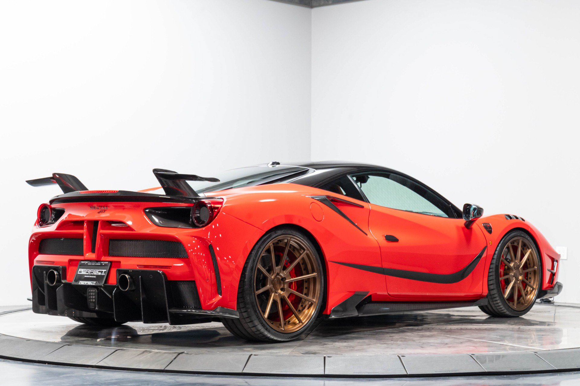 Used 2016 Ferrari 488 GTB RWD image 21