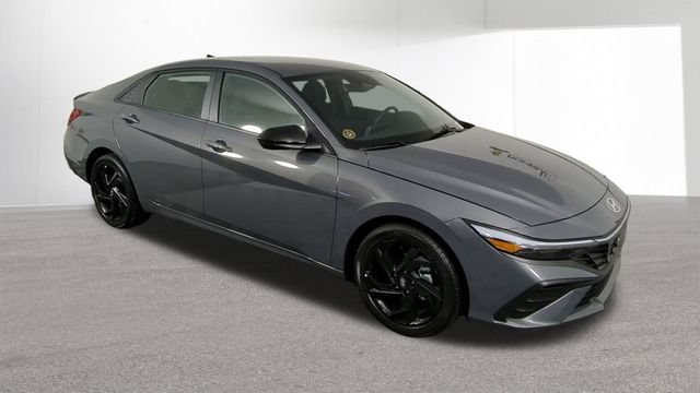 New 2026 Hyundai Elantra Sport FWD image 2