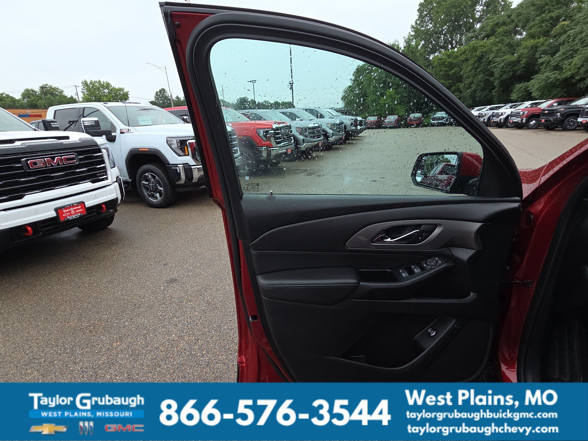 Certified 2023 Chevrolet Traverse LT AWD/4WD image 12