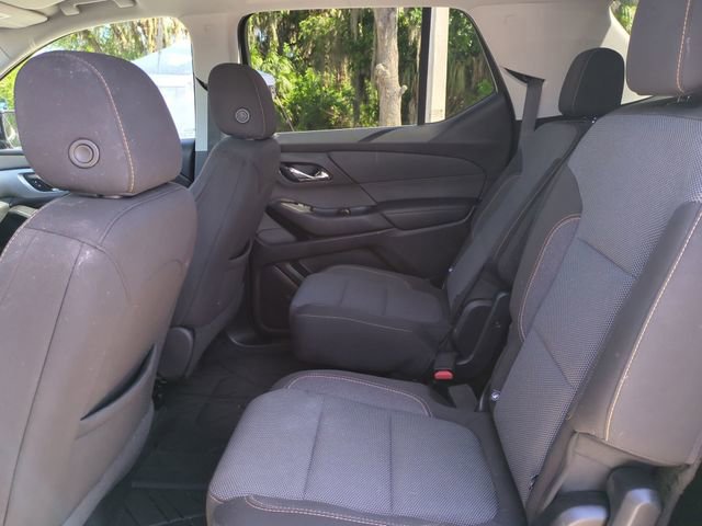 Used 2020 Chevrolet Traverse LT image 16