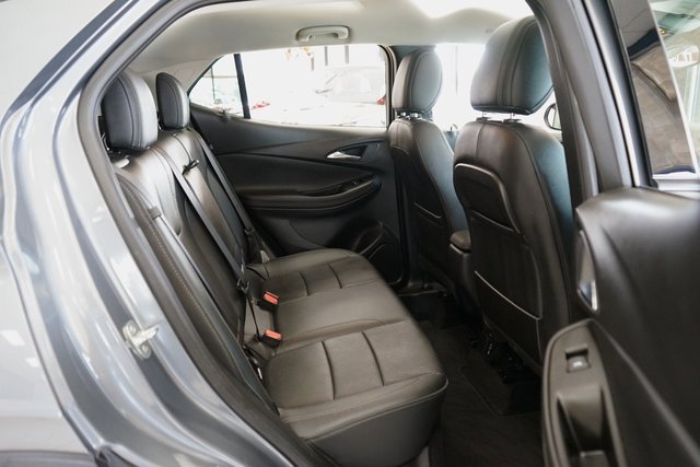 Used 2022 Buick Encore GX Essence image 12
