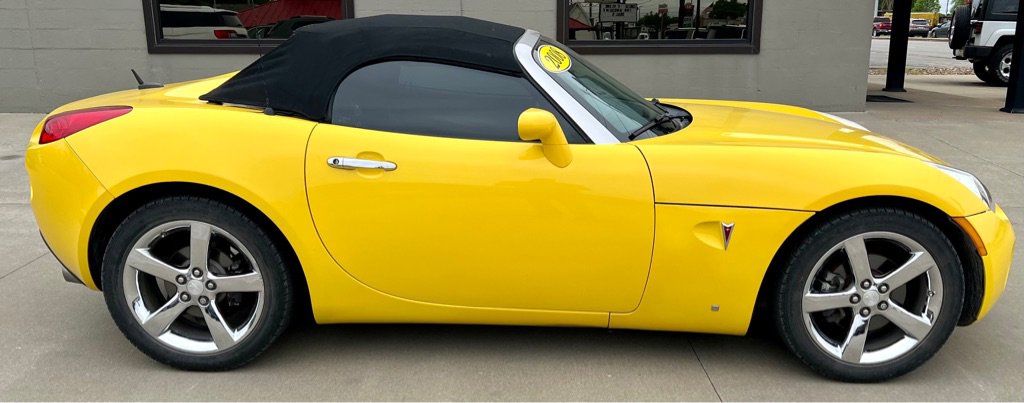 Used 2008 Pontiac Solstice Convertible w/ Premium Package image 8