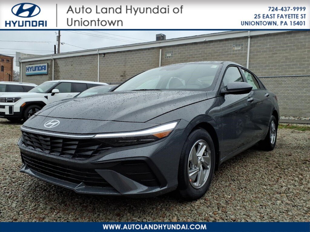 New 2026 Hyundai Elantra SE