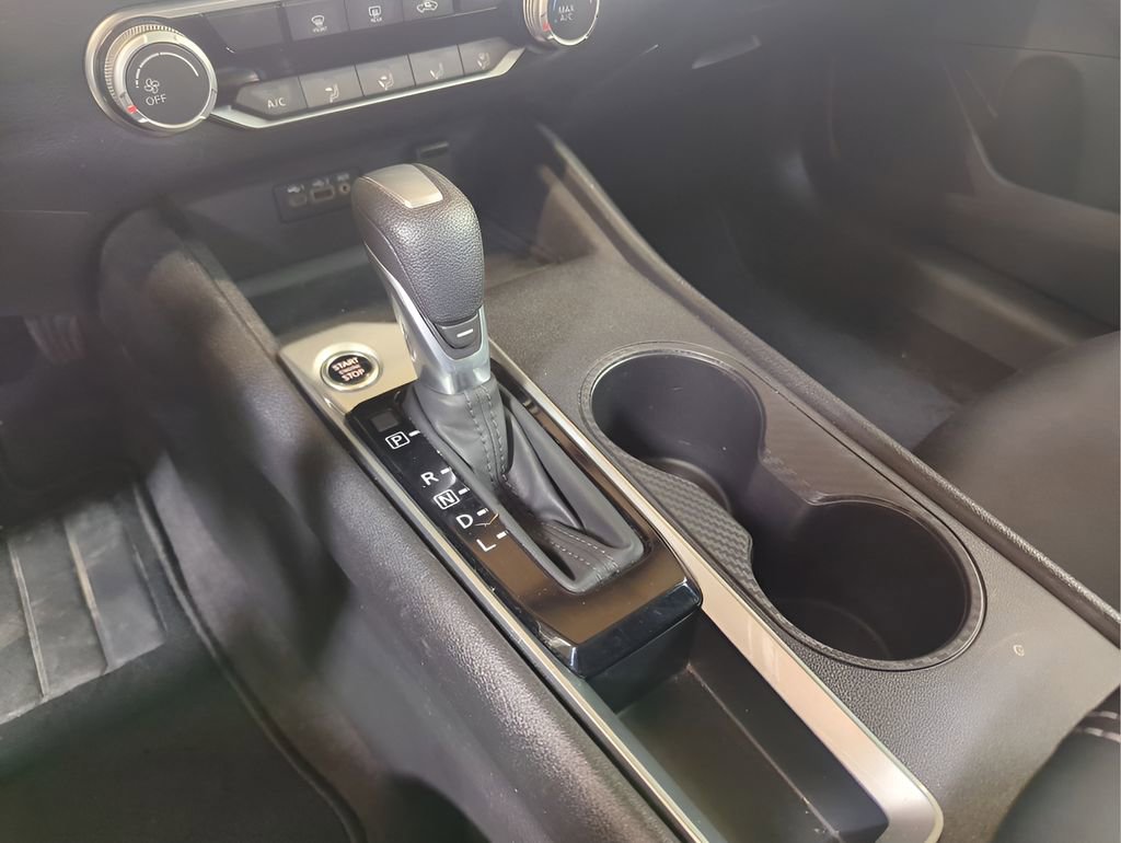 Used 2025 Nissan Altima 2.5 SV image 18