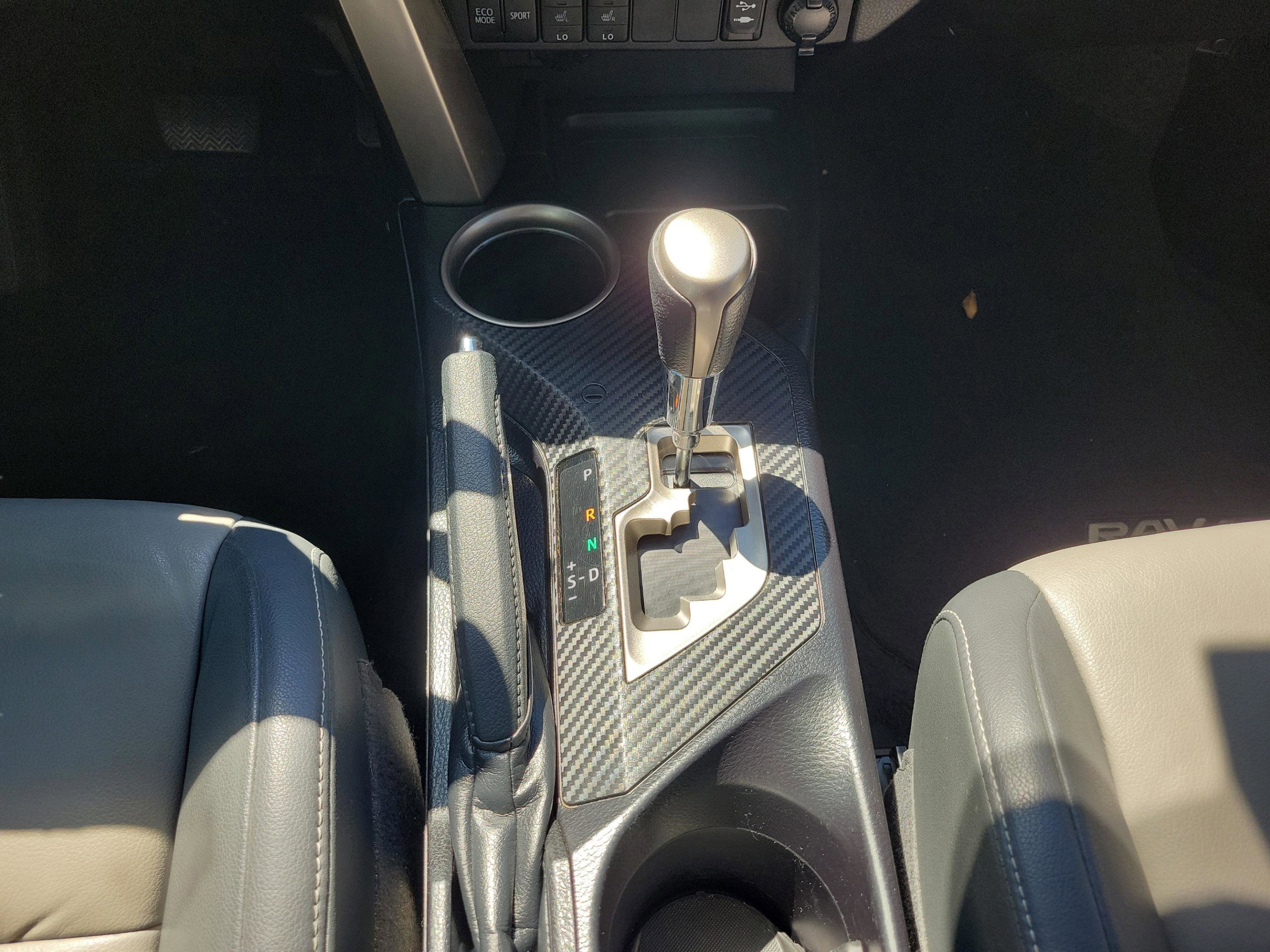 Used 2015 Toyota RAV4 Limited w/ Technology Package image 16