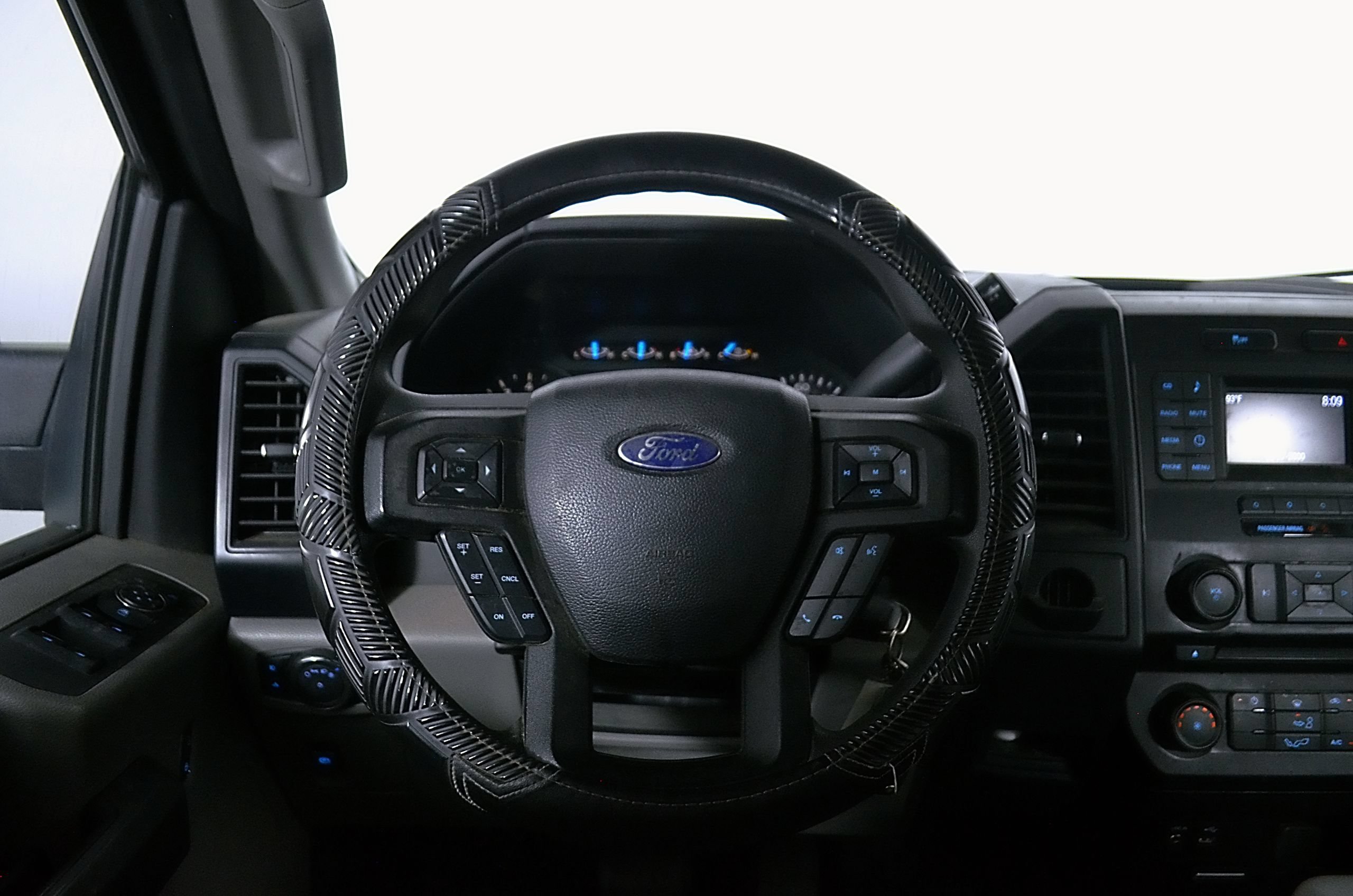 Used 2015 Ford F150 XL w/ Equipment Group 101A Mid RWD image 24