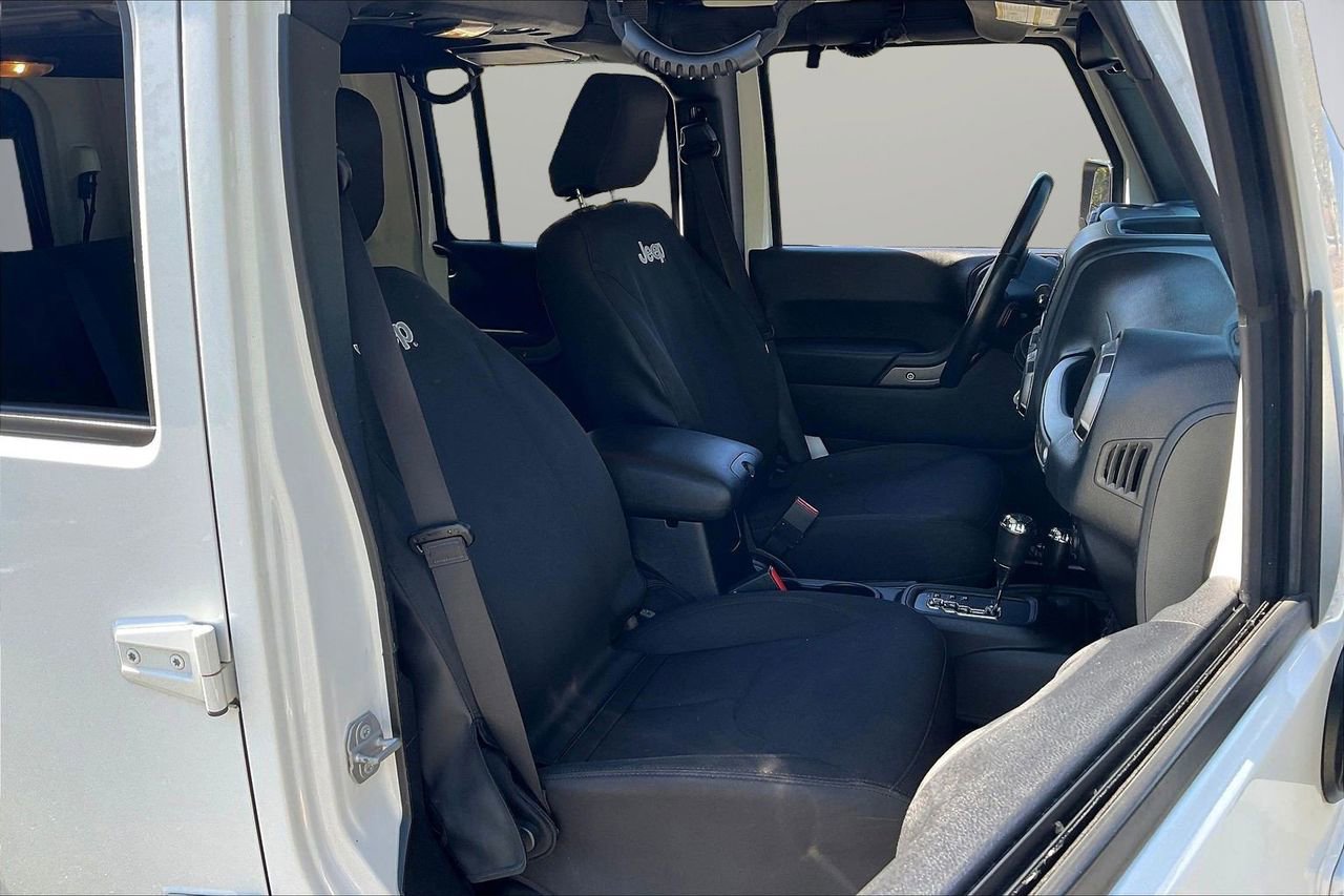 Used 2016 Jeep Wrangler Unlimited Sport image 21