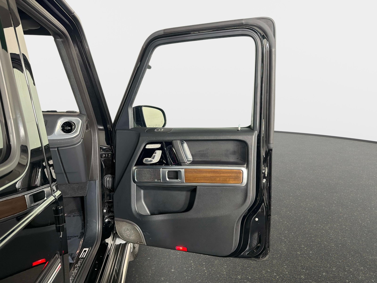 Used 2024 Mercedes-Benz G 550 image 22