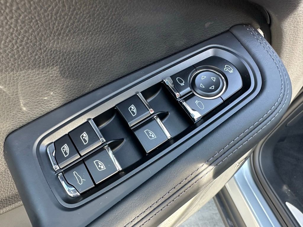 Used 2026 Porsche Macan S image 15