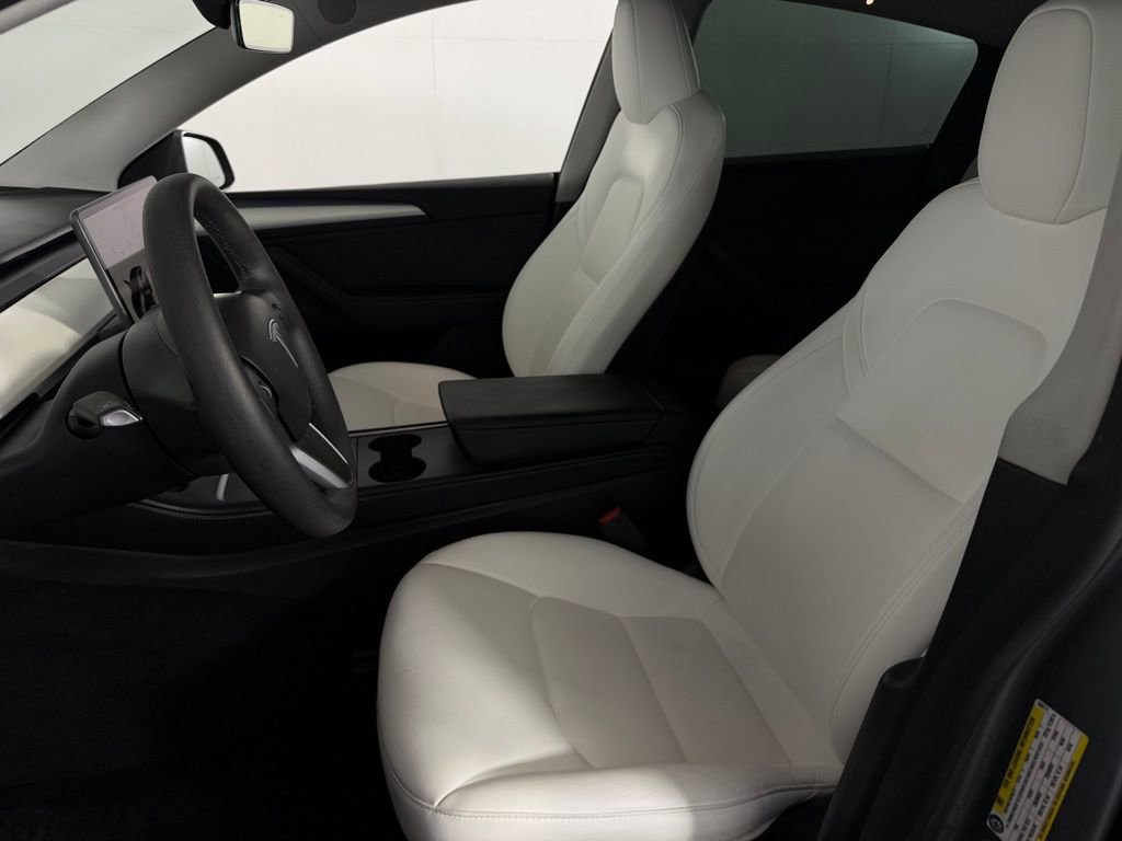 Used 2024 Tesla Model Y Long Range image 22