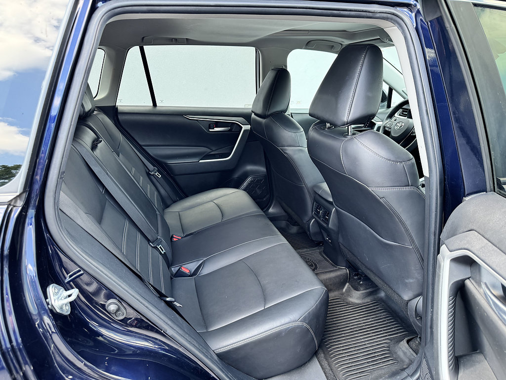 Certified 2023 Toyota RAV4 XLE Premium AWD/4WD image 10