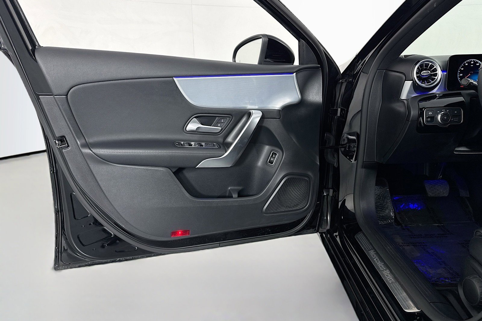 Certified 2022 Mercedes-Benz A 220 image 22