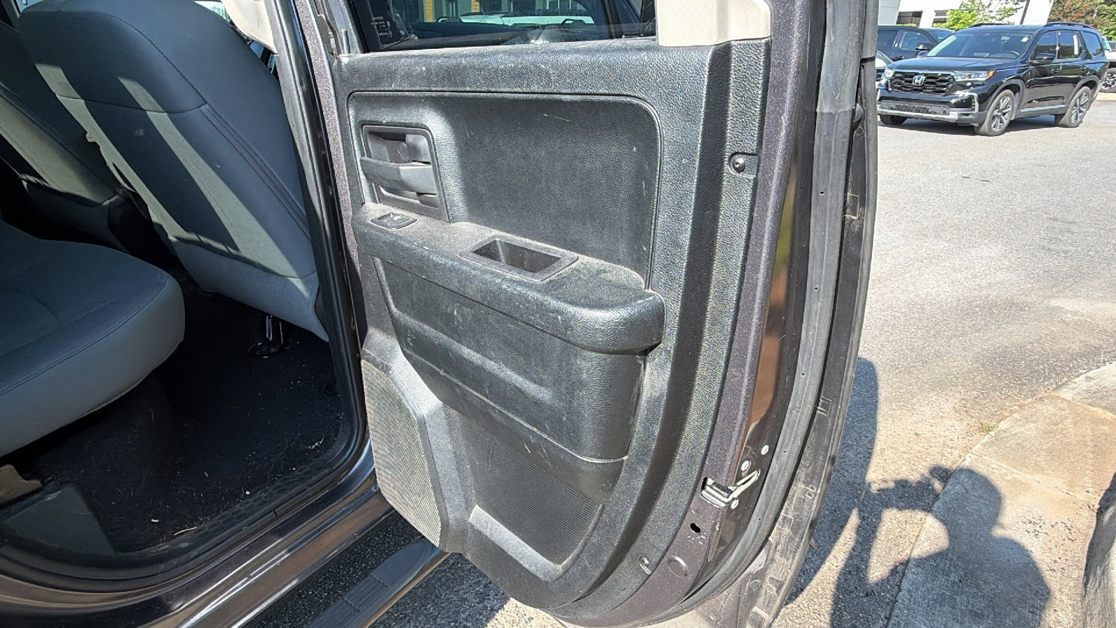 Used 2018 RAM 1500 Express RWD image 20