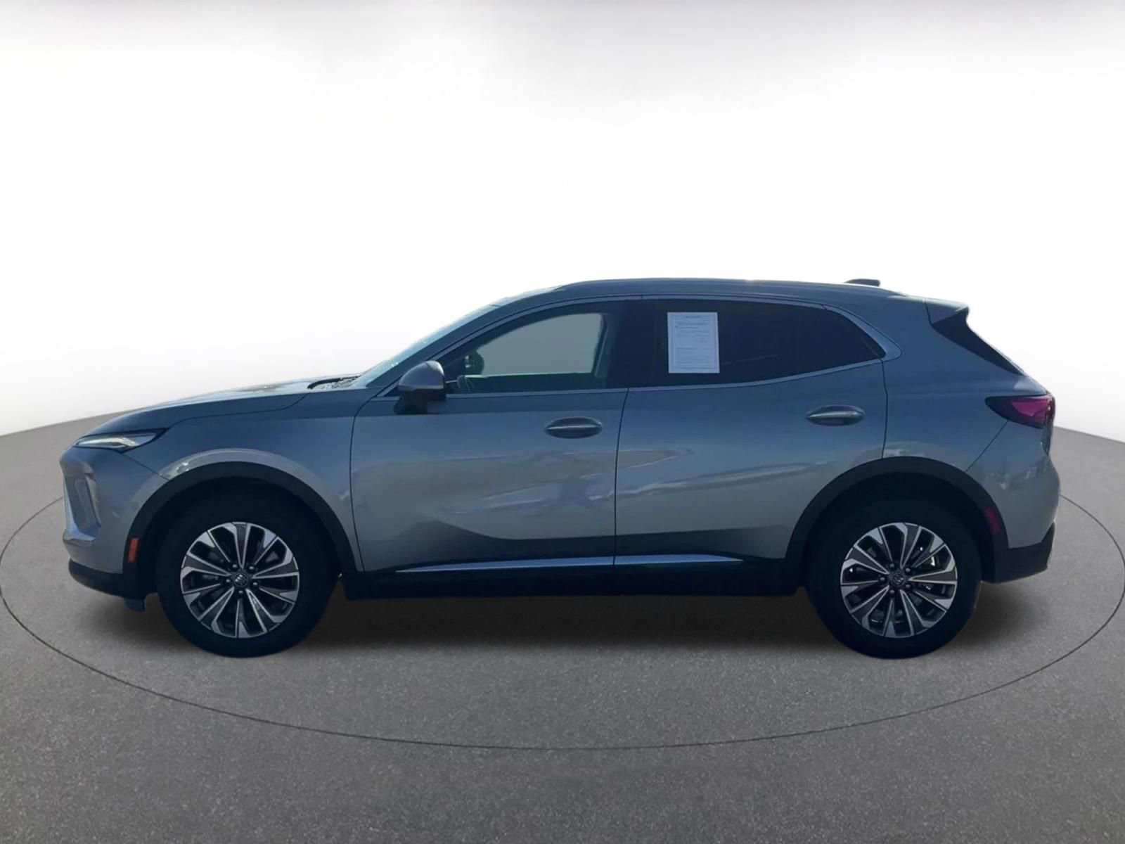 Used 2024 Buick Envision Preferred AWD/4WD image 9