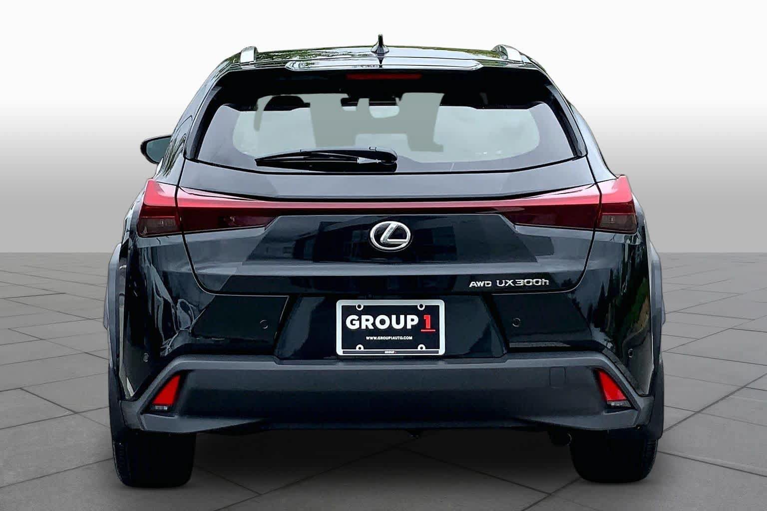 New 2026 Lexus UX 300h AWD image 4