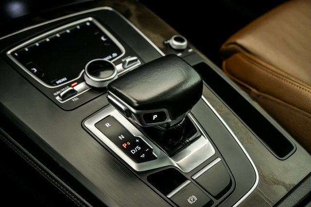 Used 2018 Audi Q5 Prestige w/ Prestige Package image 24