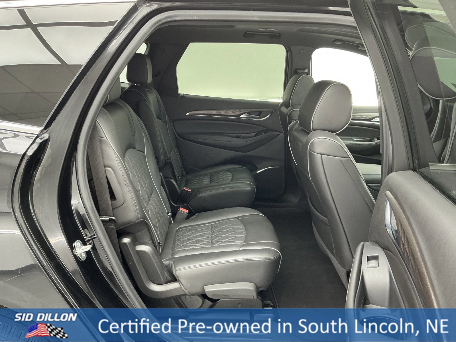 Used 2022 Buick Enclave Avenir w/ Avenir Technology Package image 24