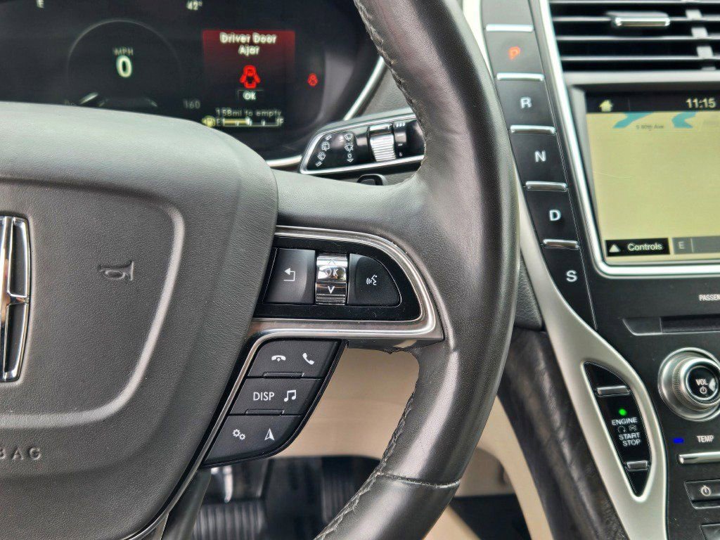 Used 2019 Lincoln Nautilus Select image 30