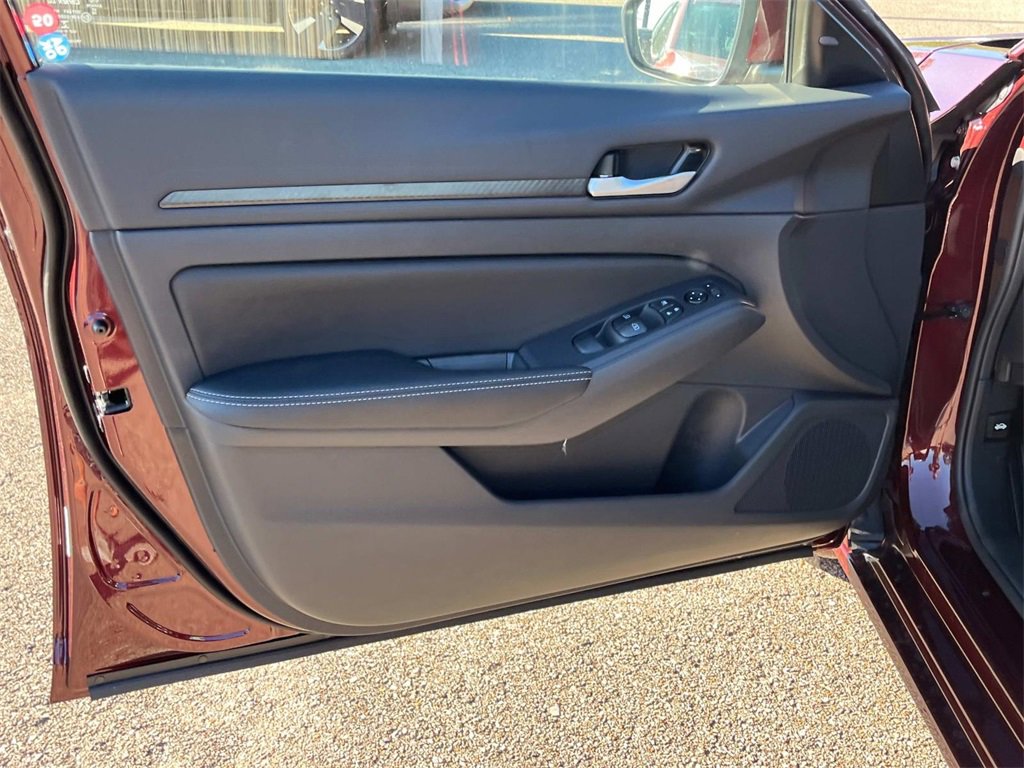 New 2025 Nissan Altima 2.5 SV w/ SV Premium Package image 20