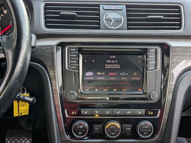 Used 2016 Volkswagen Passat 1.8T SE image 13