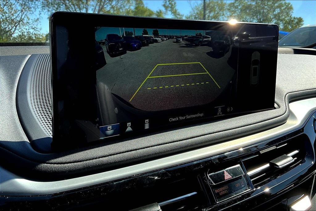 New 2026 Acura MDX w/ Technology Package FWD image 17