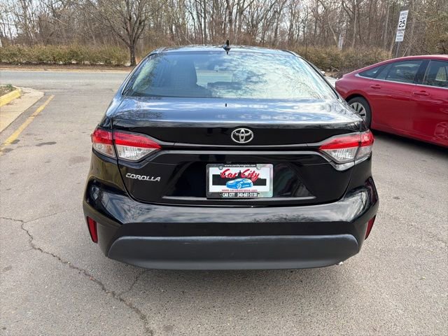 Used 2024 Toyota Corolla LE FWD image 5