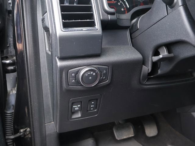 Used 2019 Ford F150 XLT w/ XLT Special Edition Package AWD/4WD image 13