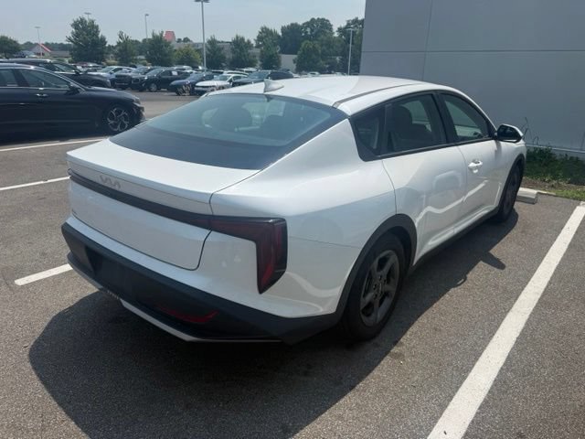 Certified 2025 Kia K4 FWD image 2