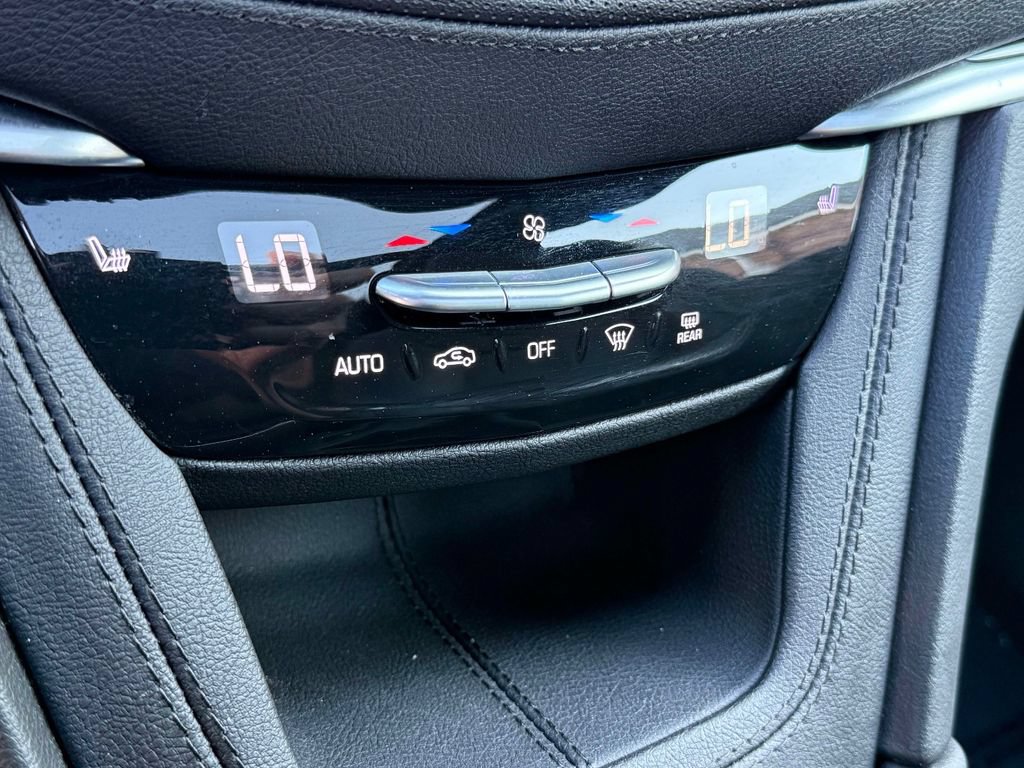 Used 2024 Cadillac XT5 Premium Luxury w/ Technology Package AWD/4WD image 28