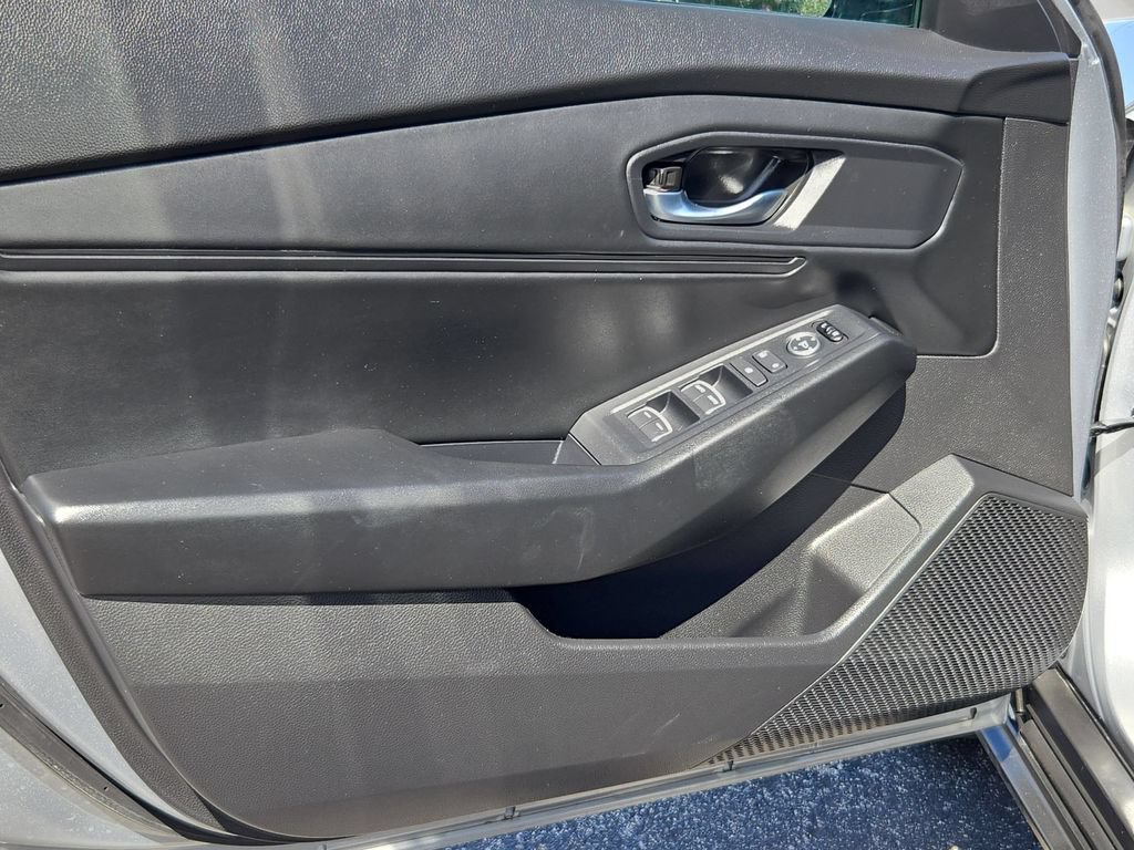Used 2025 Honda Accord SE image 14