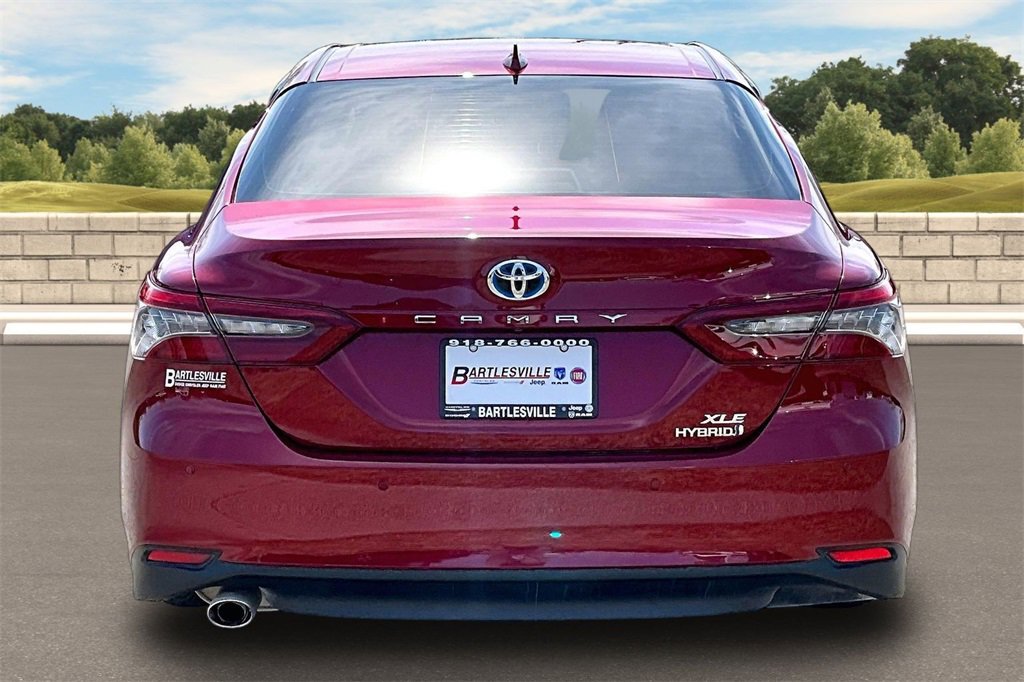 Used 2022 Toyota Camry XLE w/ Navigation Upgrade Package image 4