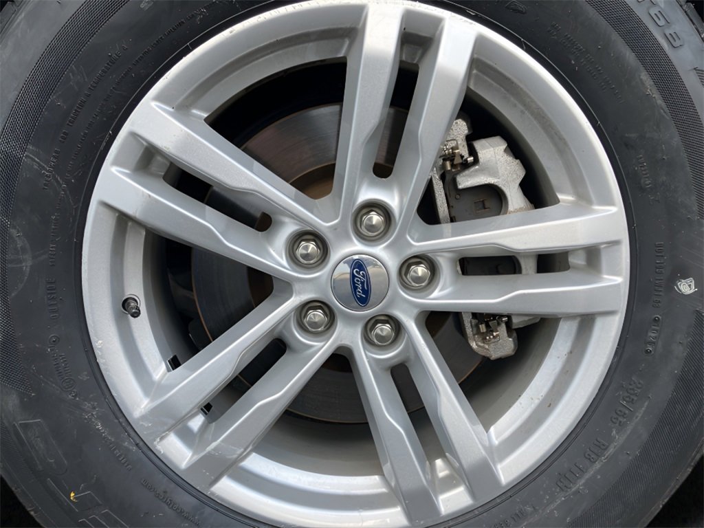 Used 2022 Ford Explorer XLT image 9