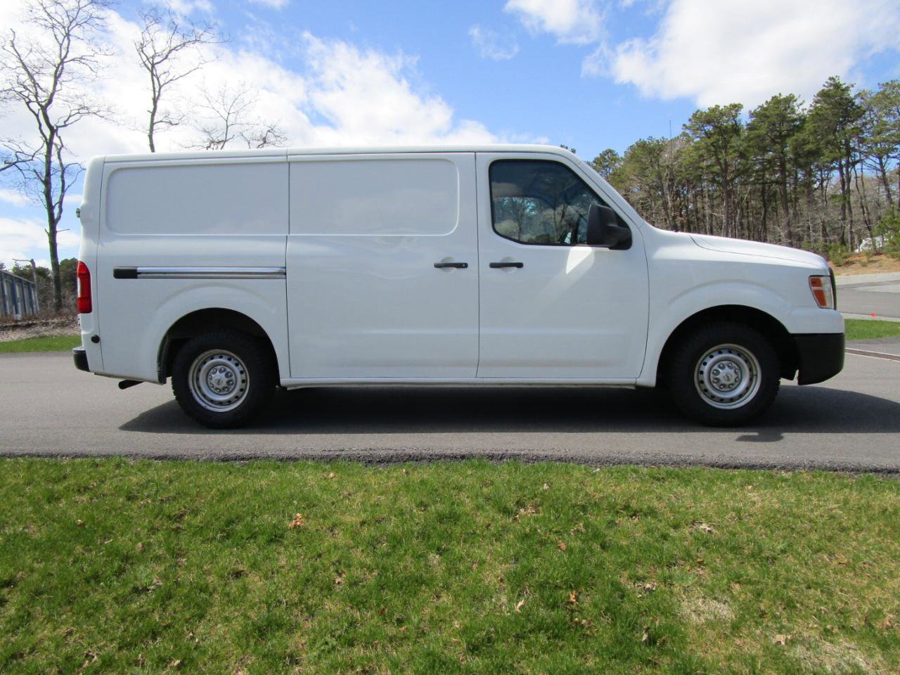 Used 2017 Nissan NV 2500 S w/ Power Basic Package RWD image 5