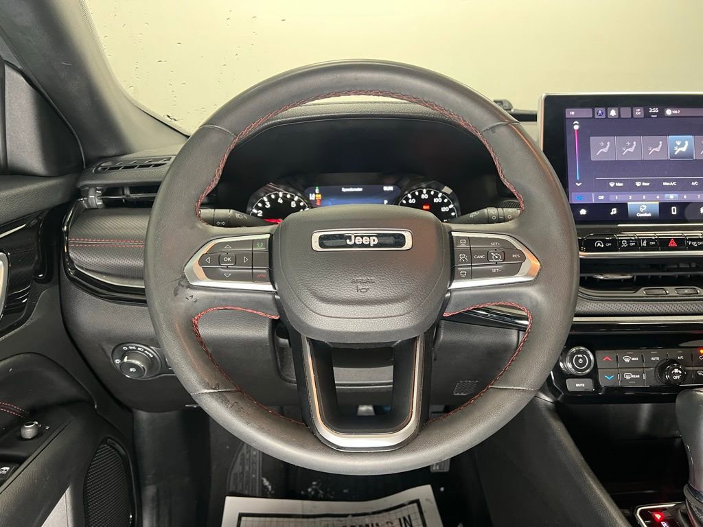 Used 2024 Jeep Compass Trailhawk image 12