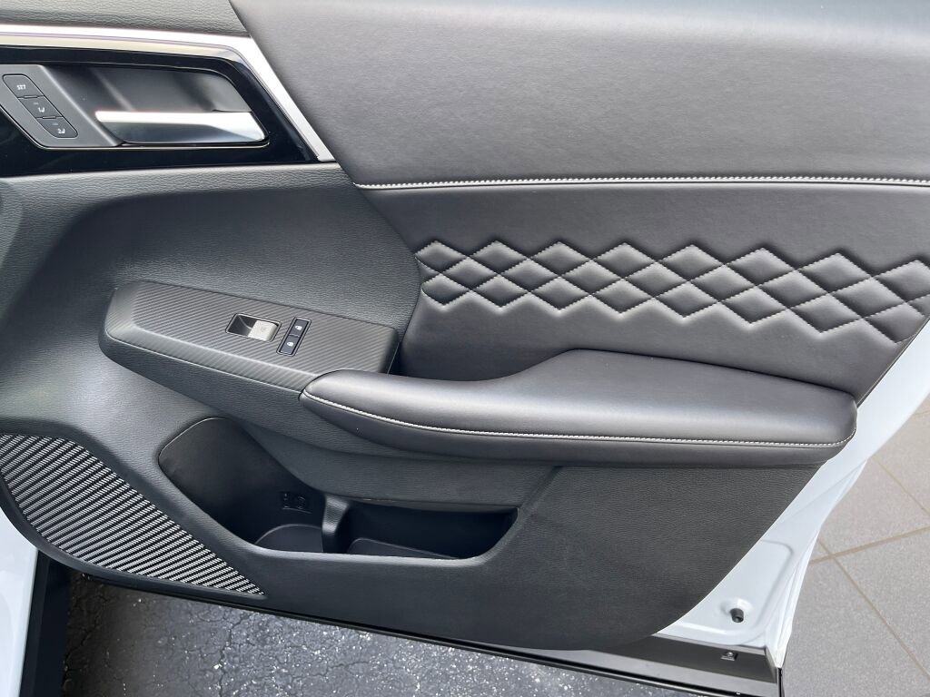New 2025 Mitsubishi Outlander SEL Black Edition image 31