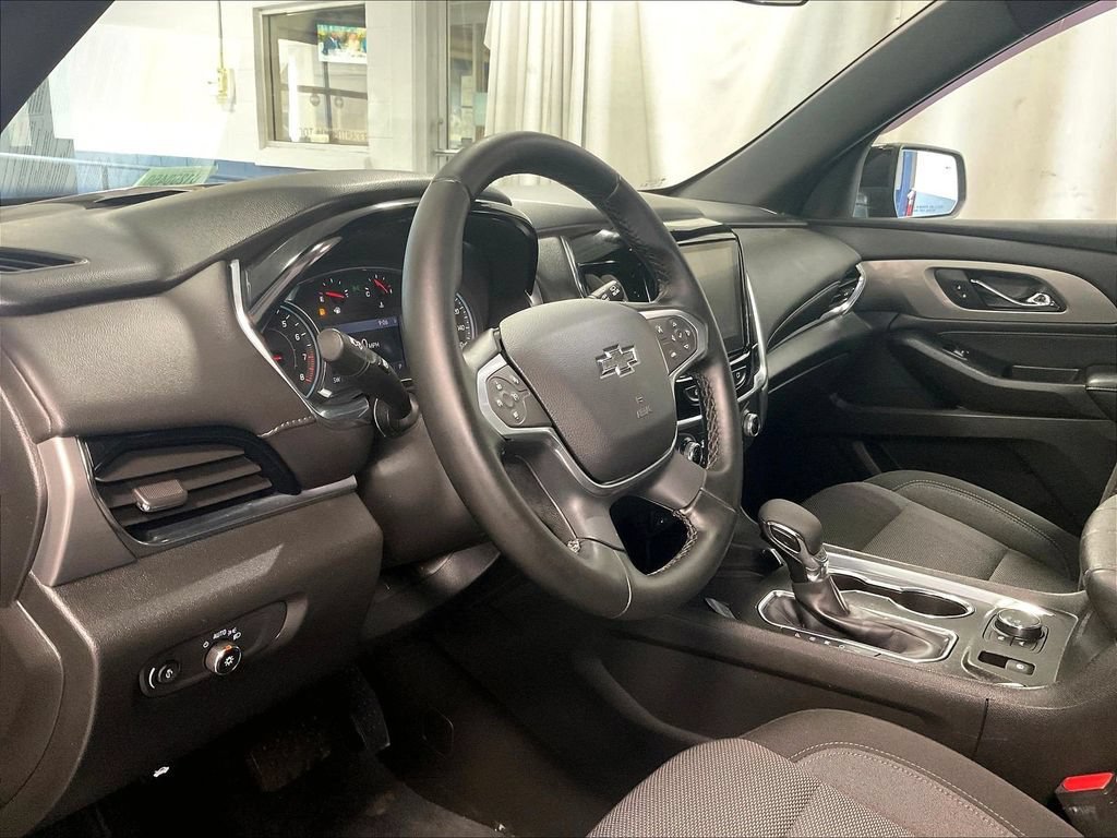 Used 2023 Chevrolet Traverse LT w/ Midnight/Sport Edition AWD/4WD image 8