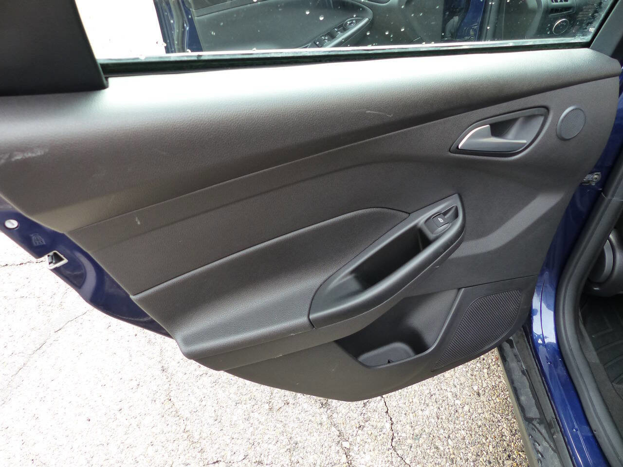 Used 2017 Ford Focus SEL image 21