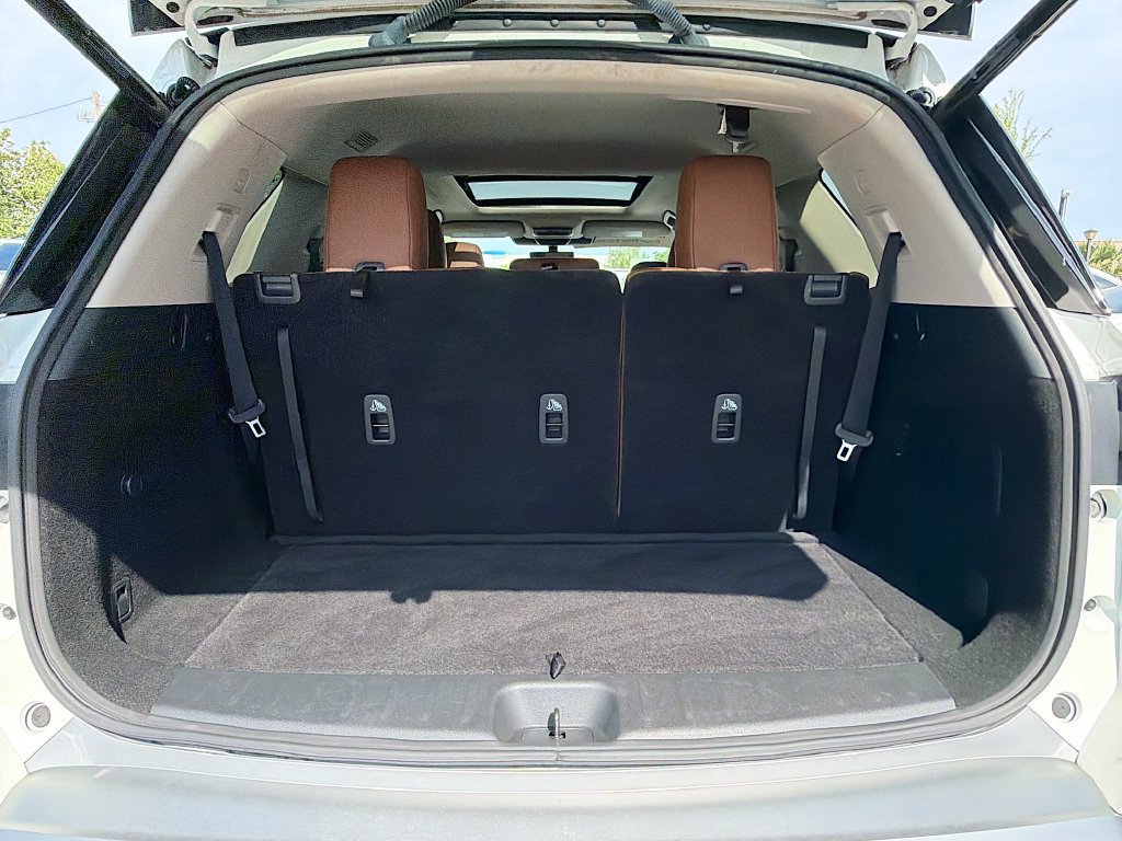Used 2023 Nissan Pathfinder Platinum w/ Cargo Package AWD/4WD image 29