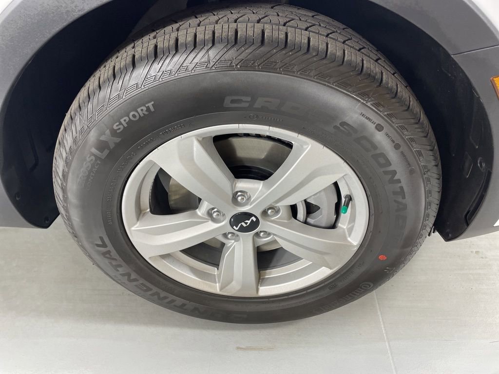 New 2026 Kia Sorento LX image 10