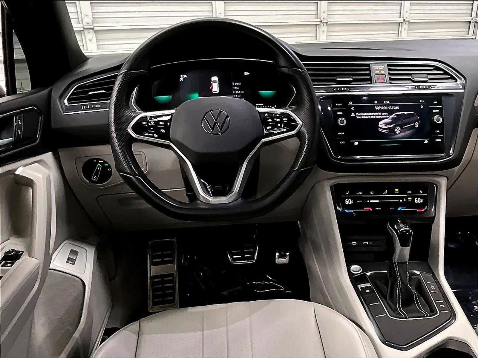 Used 2023 Volkswagen Tiguan SE R-Line FWD image 7